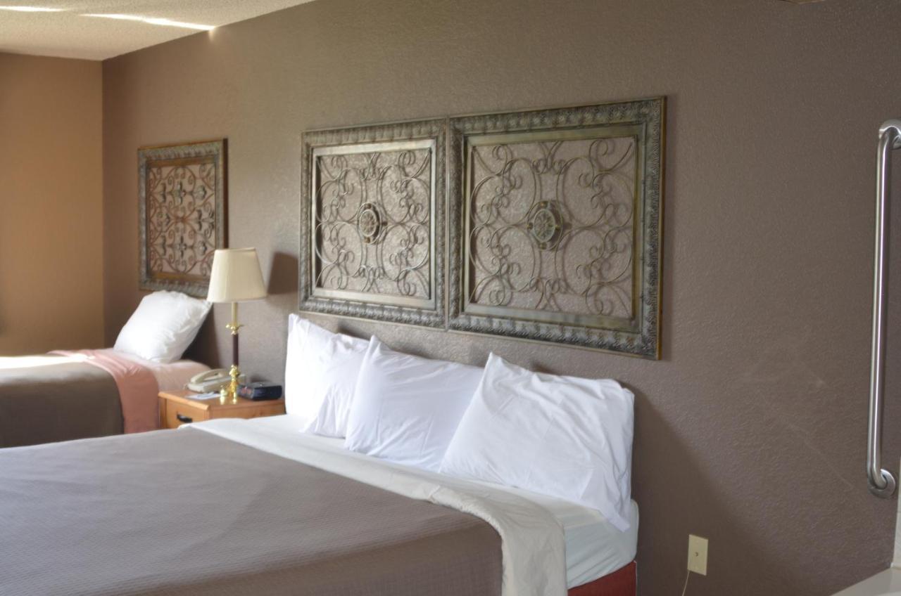 Boarders Inn And Suites By Cobblestone Hotels - Fayette Dış mekan fotoğraf