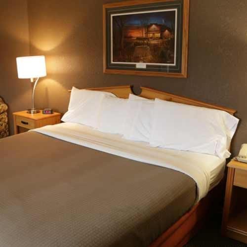 Boarders Inn And Suites By Cobblestone Hotels - Fayette Dış mekan fotoğraf